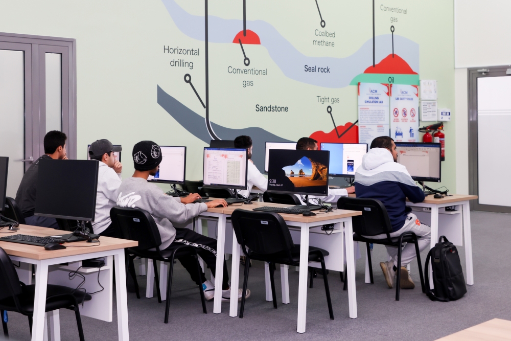 Petroleum Engineering Technology 